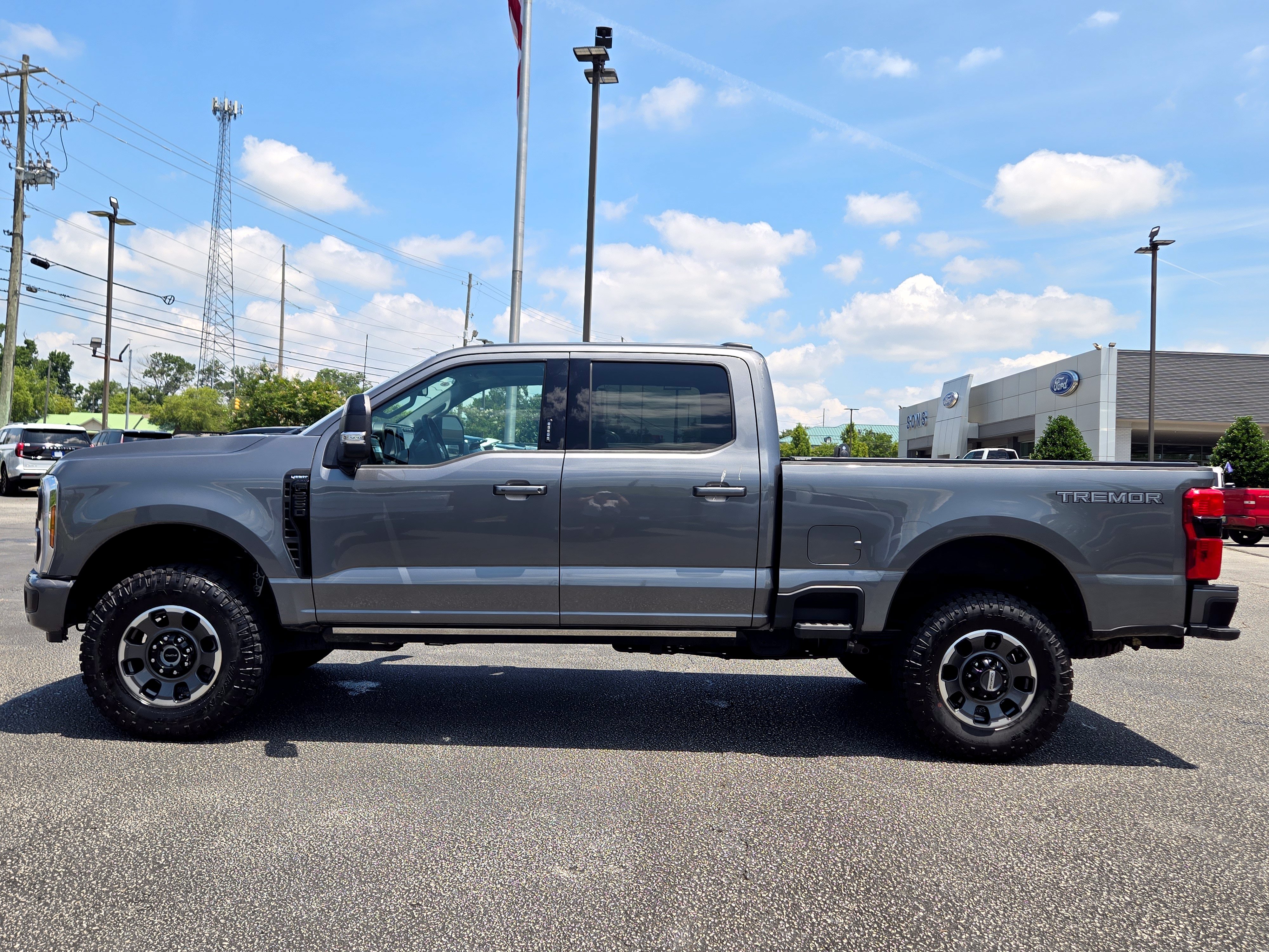 Certified 2024 Ford F250 Lariat w/ Lariat Ultimate Package AWD/4WD image 15