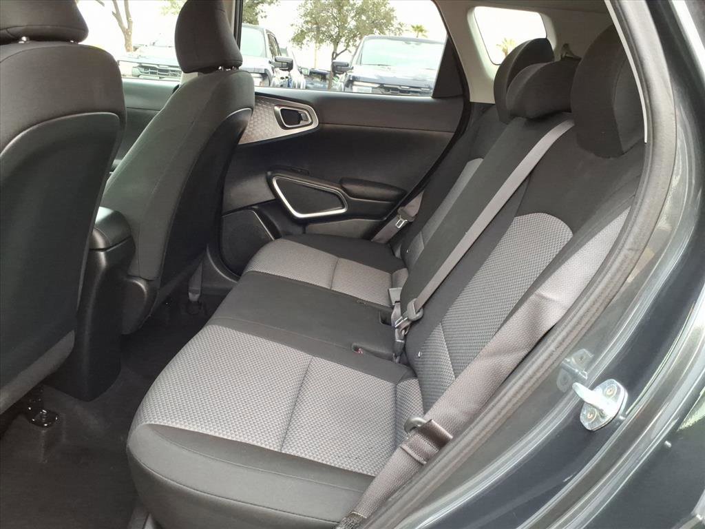 Used 2023 Kia Soul LX w/ LX Technology Package image 15