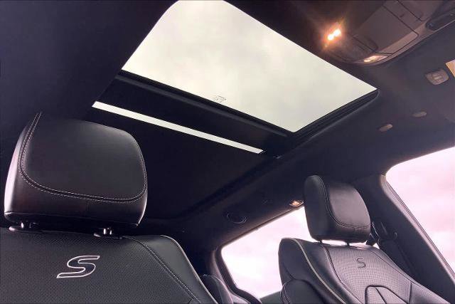 Used 2023 Chrysler Pacifica Limited w/ S Appearance Package image 13