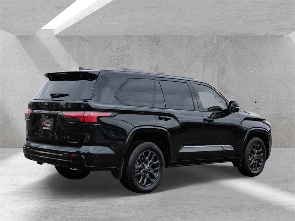 Used 2025 Toyota Sequoia Platinum image 3