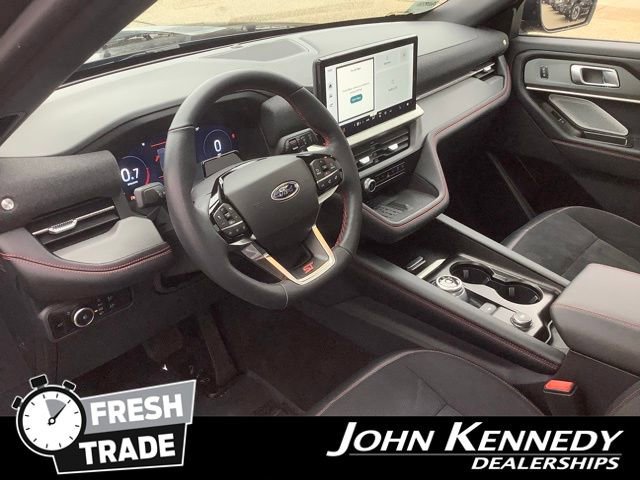 Certified 2025 Ford Explorer ST image 10