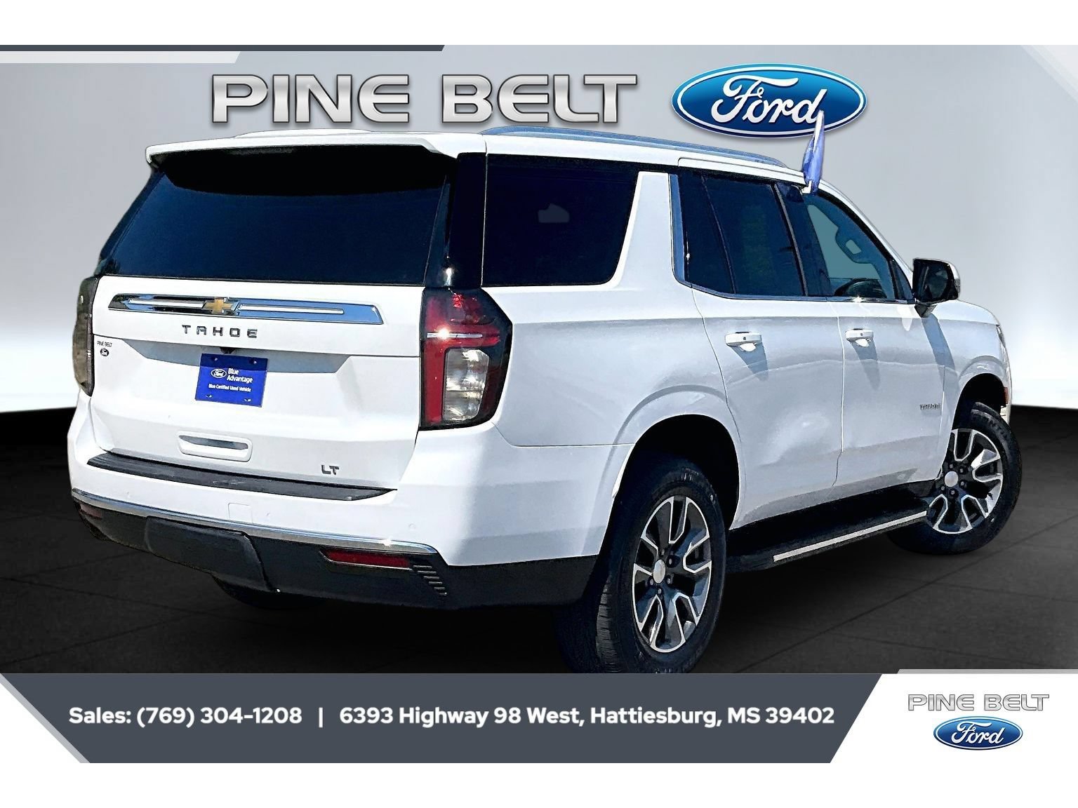Used 2022 Chevrolet Tahoe LT w/ Luxury Package AWD/4WD image 11