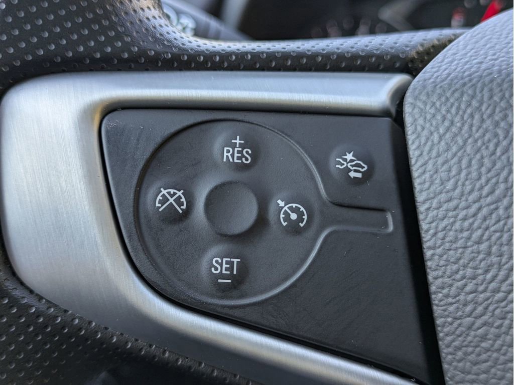 Used 2022 GMC Terrain SLE w/ Driver Convenience Package image 17