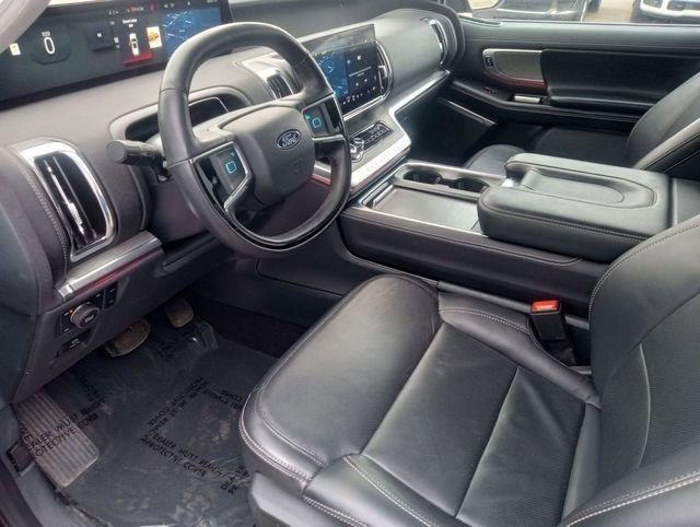 Certified 2025 Ford Expedition Platinum AWD/4WD image 17