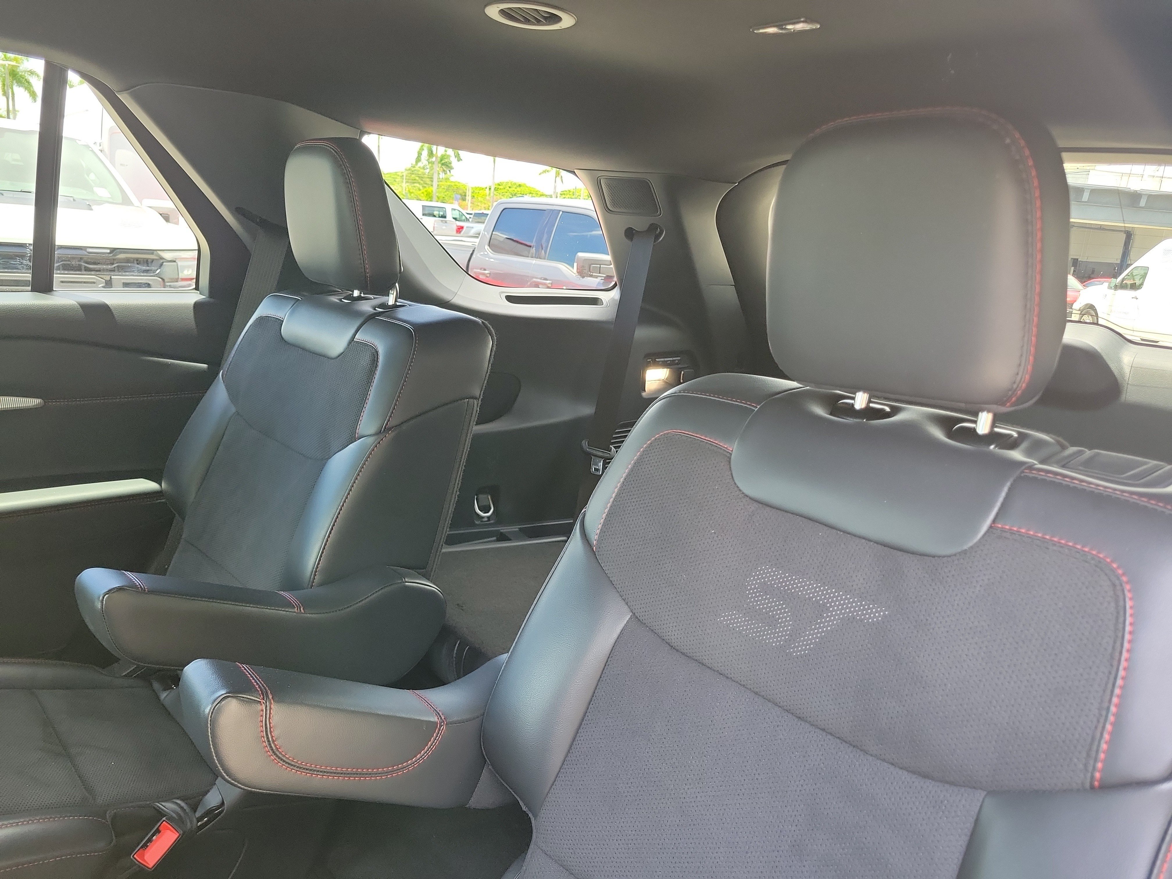 Certified 2025 Ford Explorer ST RWD image 14