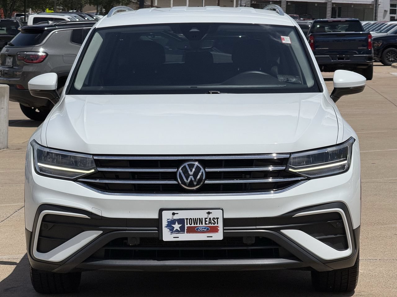 Used 2022 Volkswagen Tiguan SE AWD/4WD image 8