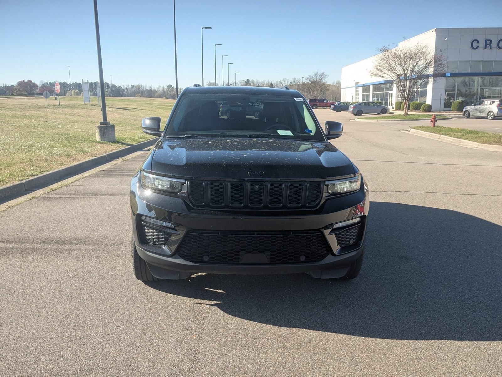 Used 2023 Jeep Grand Cherokee Limited w/ Luxury Tech Group II AWD/4WD image 8
