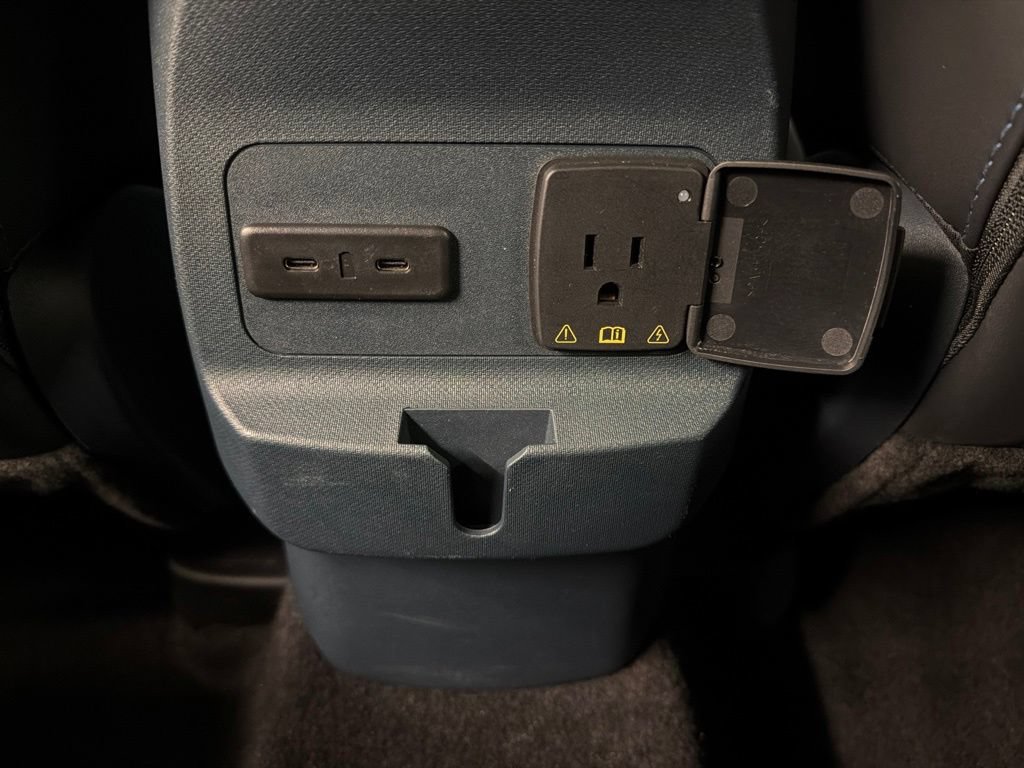 Certified 2025 Ford Maverick Lobo AWD/4WD image 34