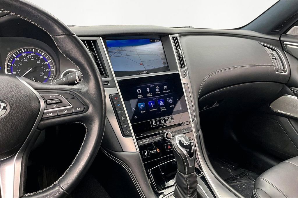 Used 2019 INFINITI Q60 3.0t Luxe w/ Essential Package image 8