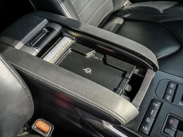 Used 2021 Toyota Highlander XLE AWD/4WD image 18