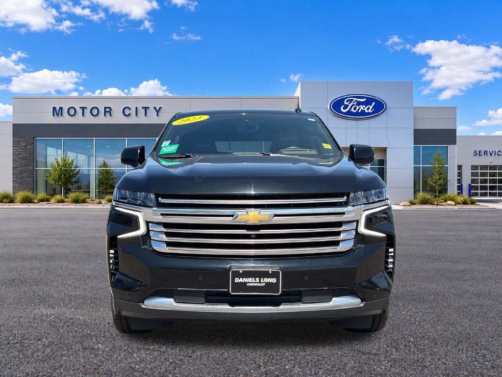 Used 2023 Chevrolet Tahoe High Country w/ Premium Package 2 AWD/4WD image 3