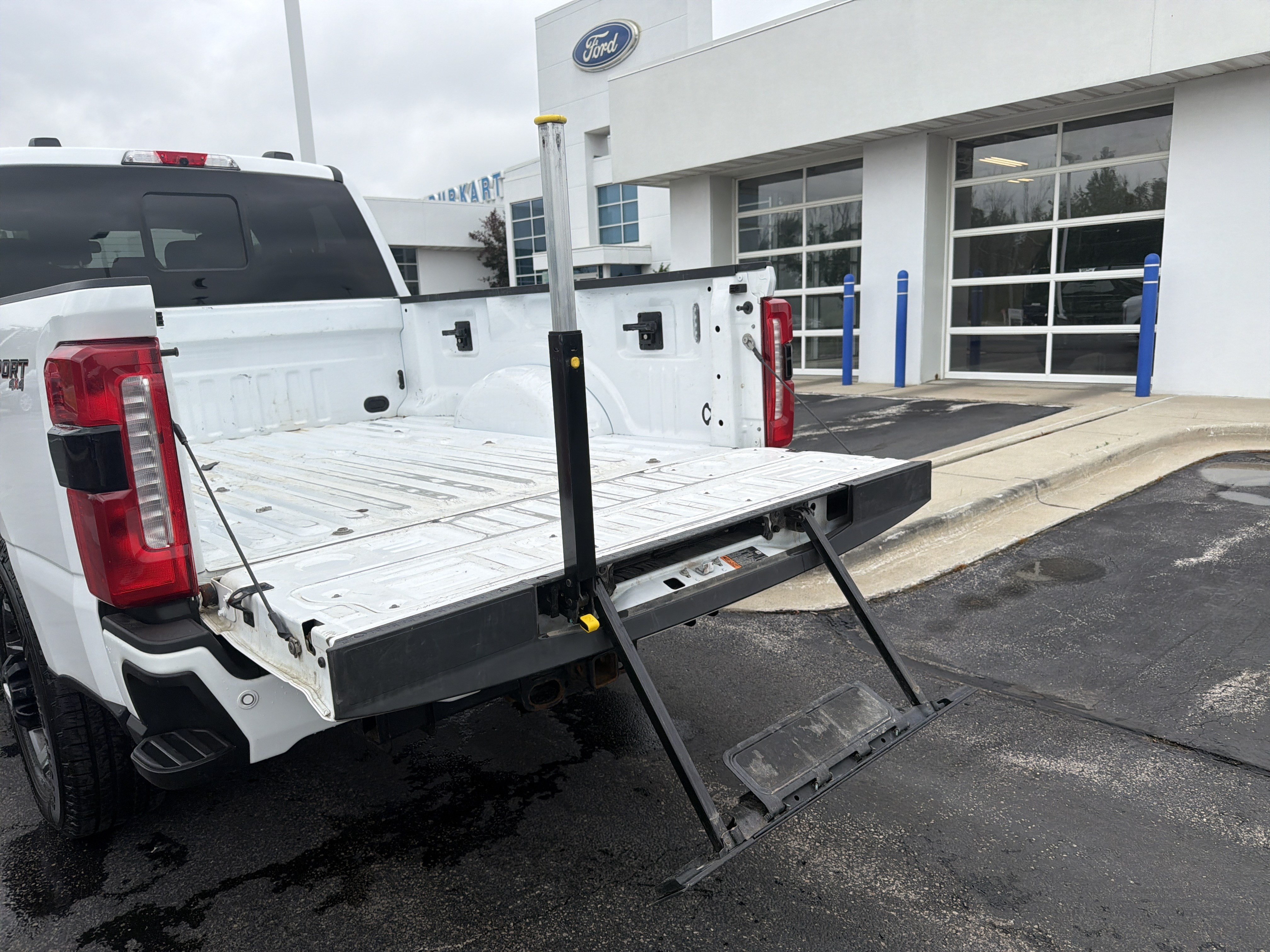 Certified 2023 Ford F250 Lariat w/ Sport Appearance Package AWD/4WD image 23