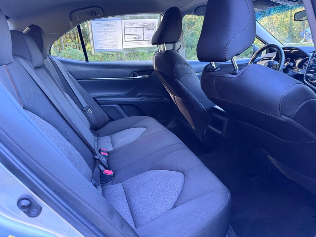 Used 2019 Toyota Camry LE image 18