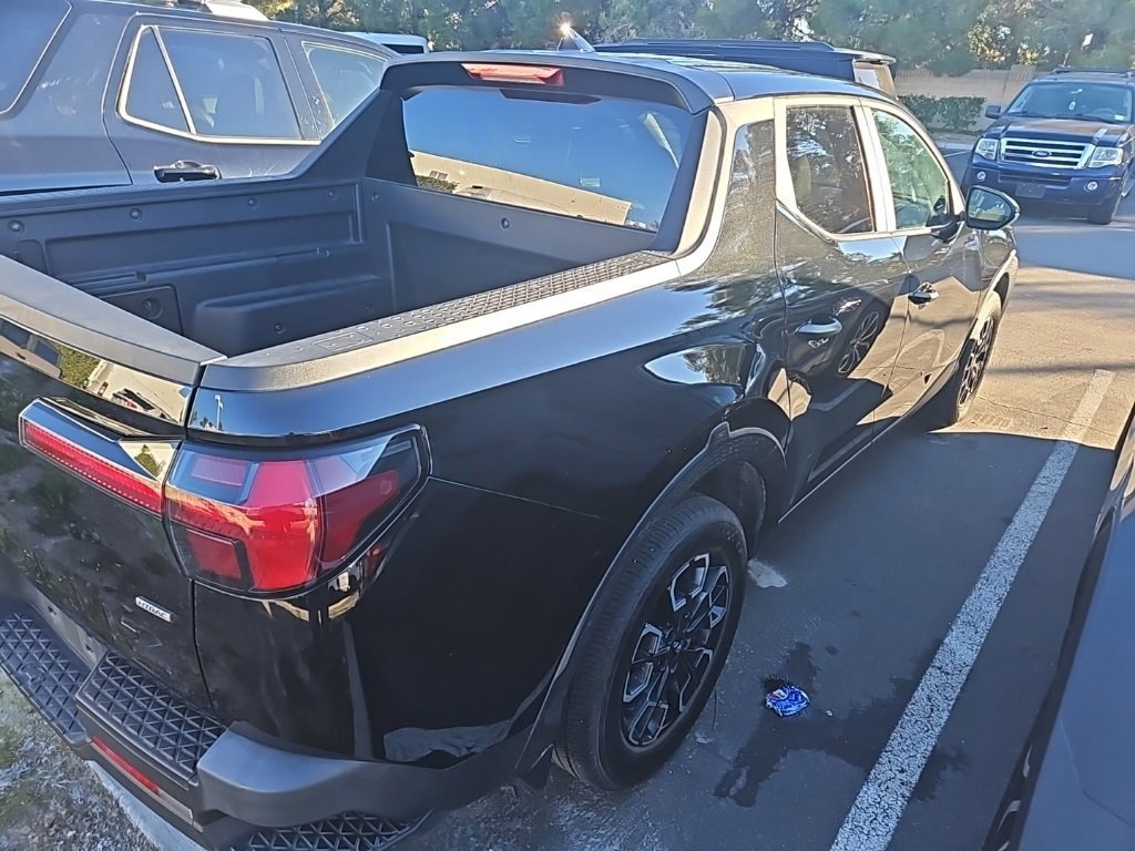 Used 2023 Hyundai Santa Cruz SE w/ Cargo Package image 2