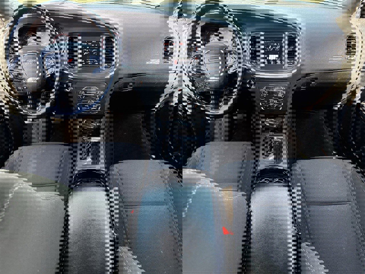 Used 2022 Dodge Charger SXT w/ Blacktop Package image 10