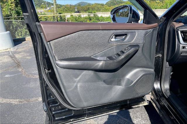 Used 2021 Nissan Rogue SV FWD image 22
