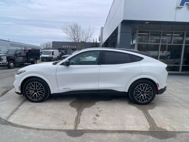 Certified 2025 Ford Mustang Mach-E Premium image 2