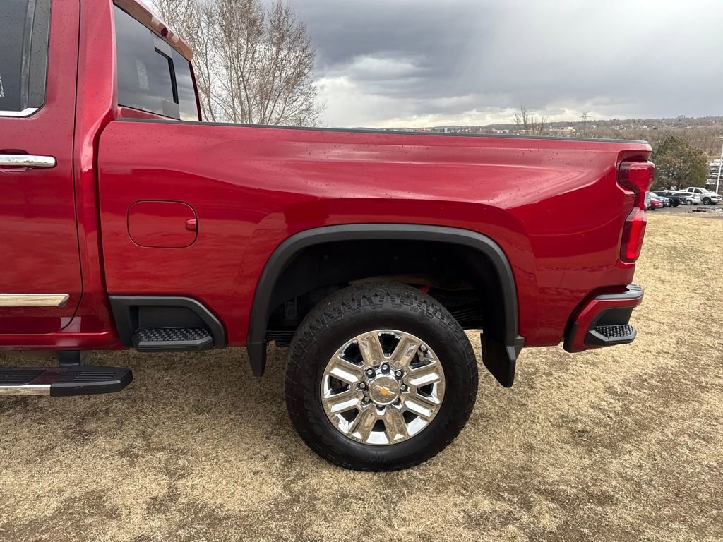 Used 2024 Chevrolet Silverado 2500 High Country image 38