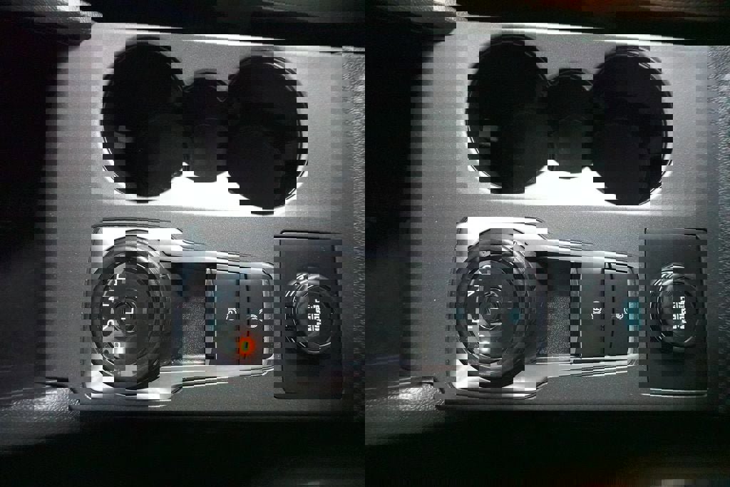 Certified 2025 Ford Bronco Sport Outer Banks w/ Outer Banks Tech Package+ AWD/4WD image 16