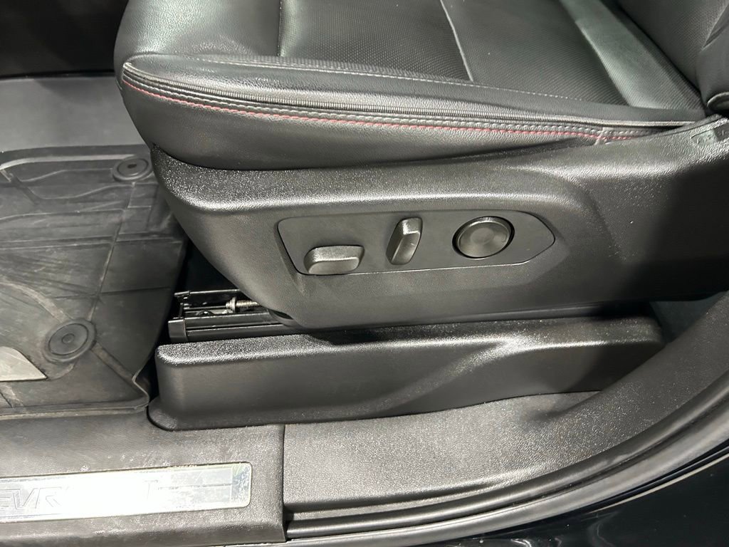 Used 2022 Chevrolet Tahoe RST w/ Luxury Package AWD/4WD image 12