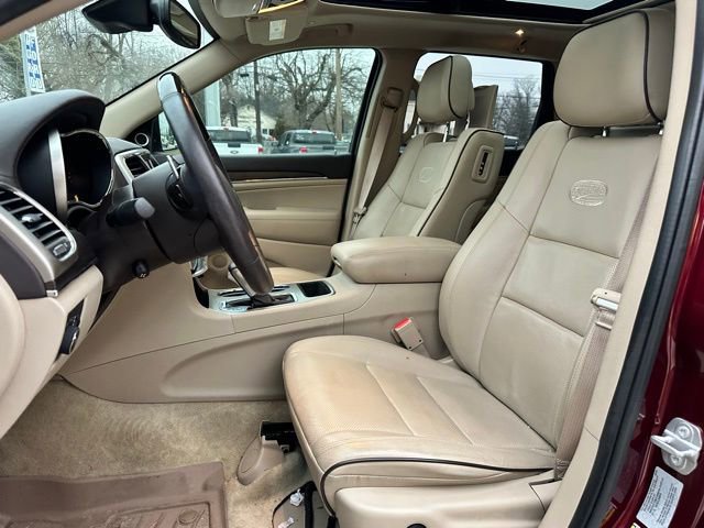 Used 2017 Jeep Grand Cherokee Overland w/ Jeep Active Safety Group image 43