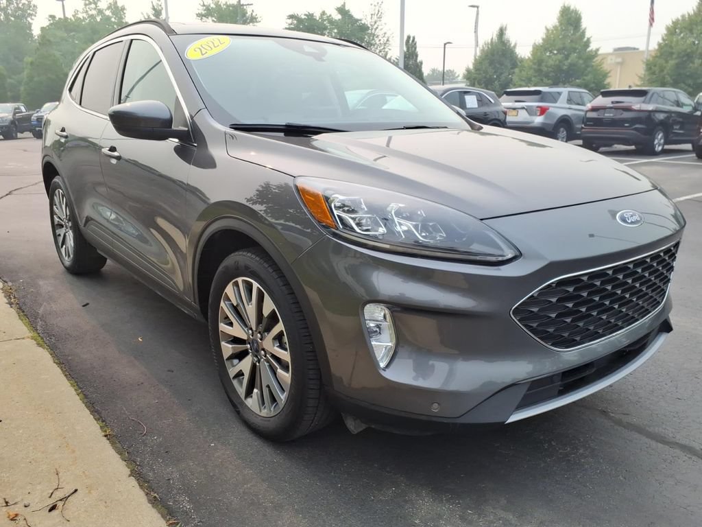 Certified 2022 Ford Escape Titanium w/ Class II Trailer Tow Package AWD/4WD image 3