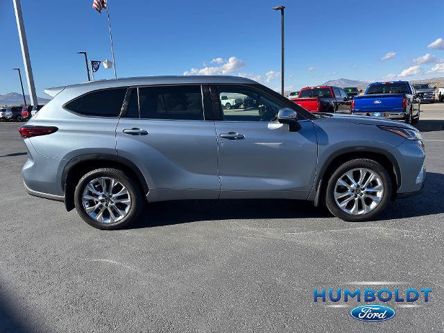 Used 2023 Toyota Highlander Limited AWD/4WD image 4