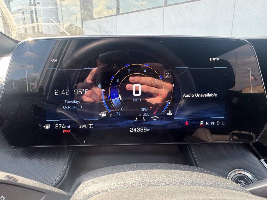 Used 2025 Chevrolet Equinox LT AWD/4WD image 11