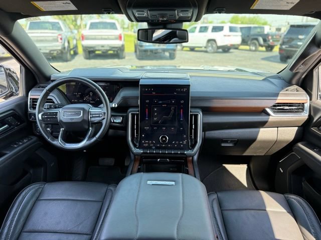 Used 2025 GMC Yukon XL Denali AWD/4WD image 2