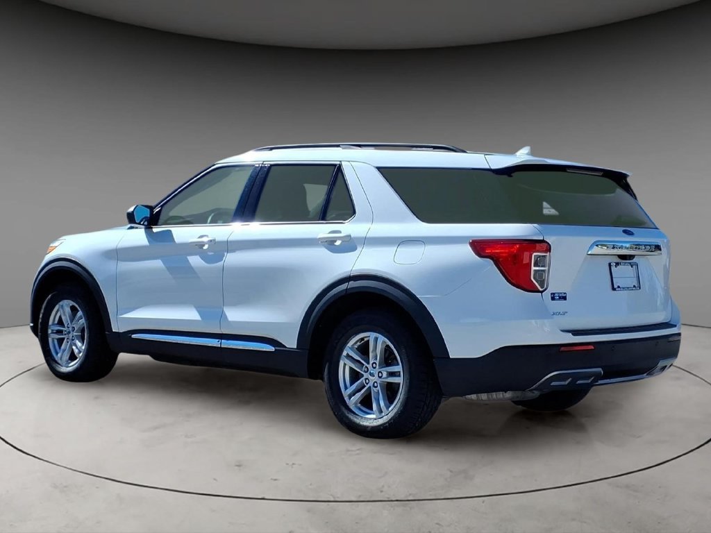 Certified 2023 Ford Explorer XLT w/ Equipment Group 202A RWD image 14