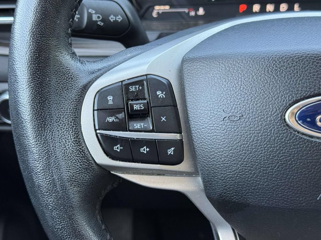 Certified 2022 Ford Explorer Limited AWD/4WD image 10