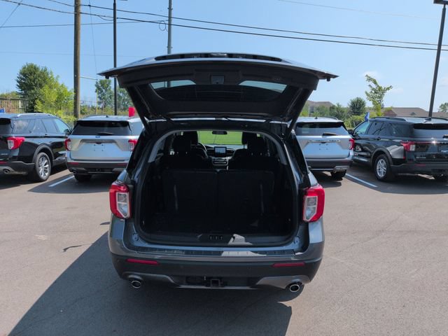 Certified 2023 Ford Explorer XLT w/ Equipment Group 202A AWD/4WD image 18