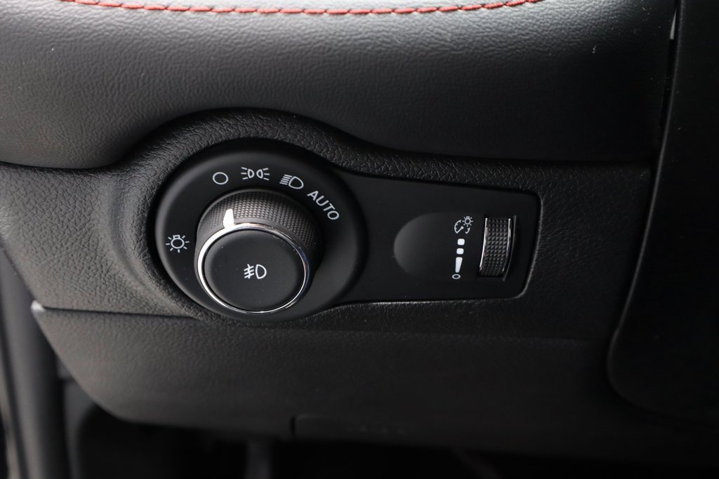 Used 2023 Dodge Durango GT image 31