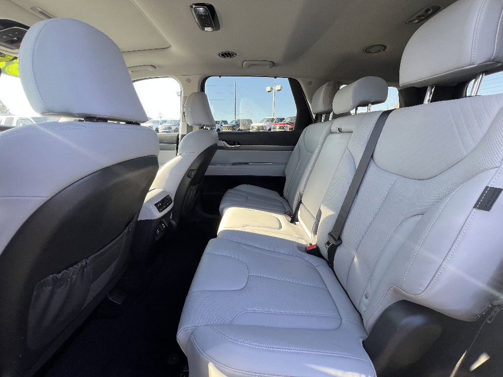 Used 2025 Hyundai Palisade SEL AWD/4WD image 35