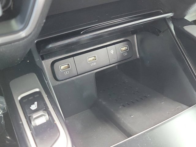 Used 2023 Kia Sorento EX w/ Panoramic Sunroof Package FWD image 26
