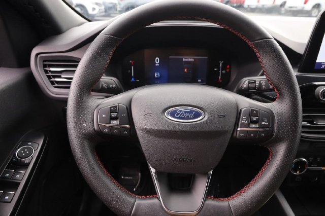 Certified 2025 Ford Escape ST-Line AWD/4WD image 8