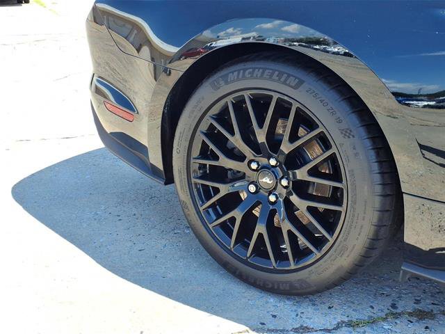 Certified 2018 Ford Mustang GT Premium w/ GT Performance Package RWD image 10