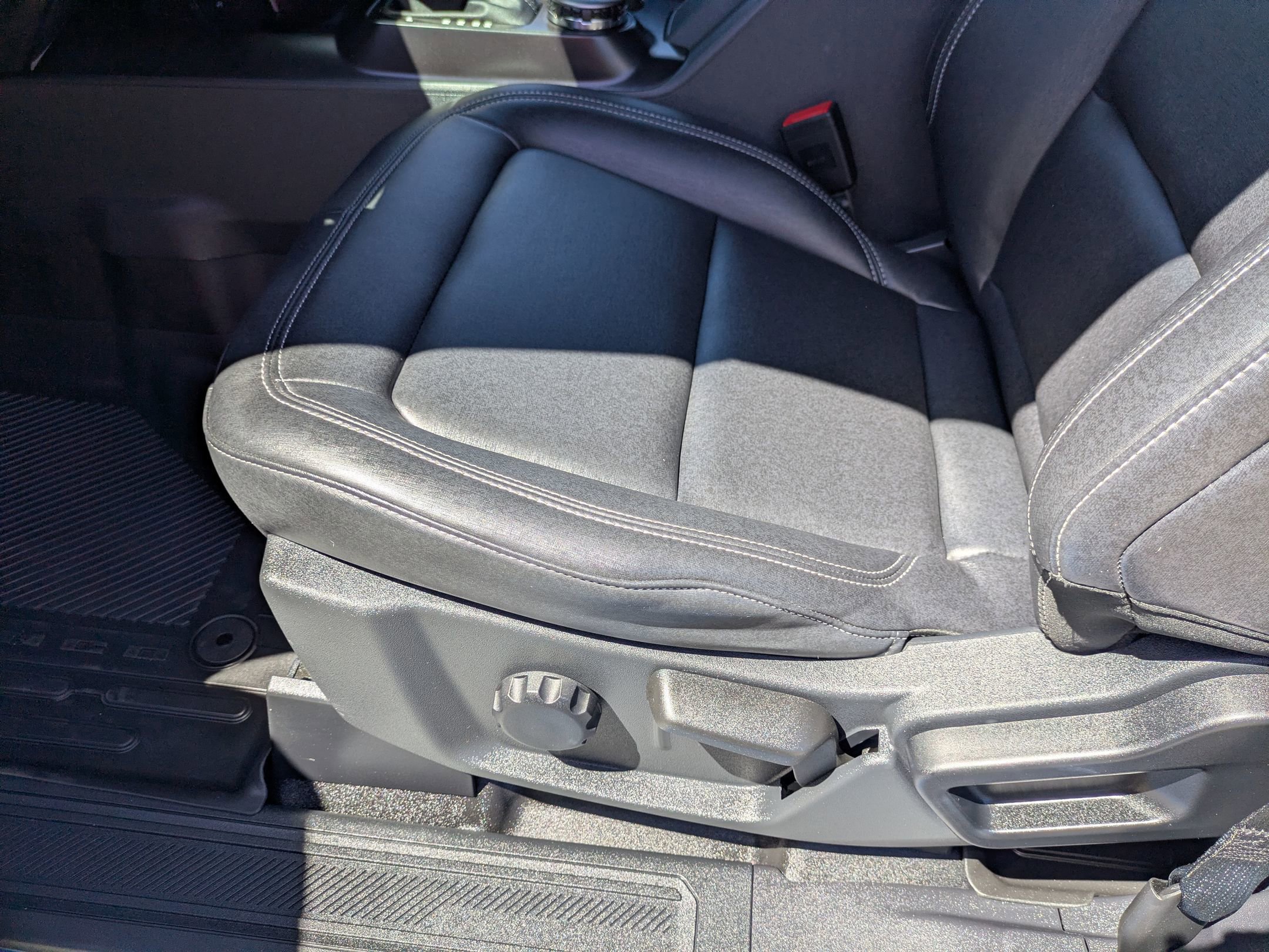 Certified 2025 Ford Bronco Badlands image 14