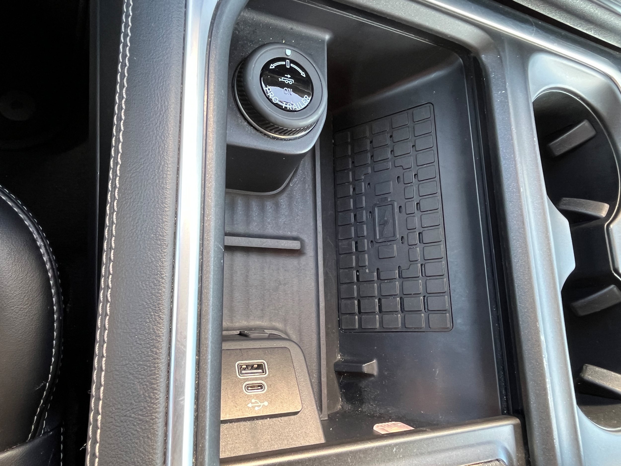 Certified 2025 Ford Expedition Platinum AWD/4WD image 27