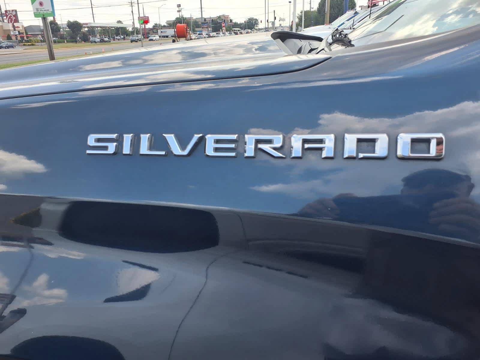 Used 2020 Chevrolet Silverado 1500 Custom w/ Custom Value Package RWD image 6