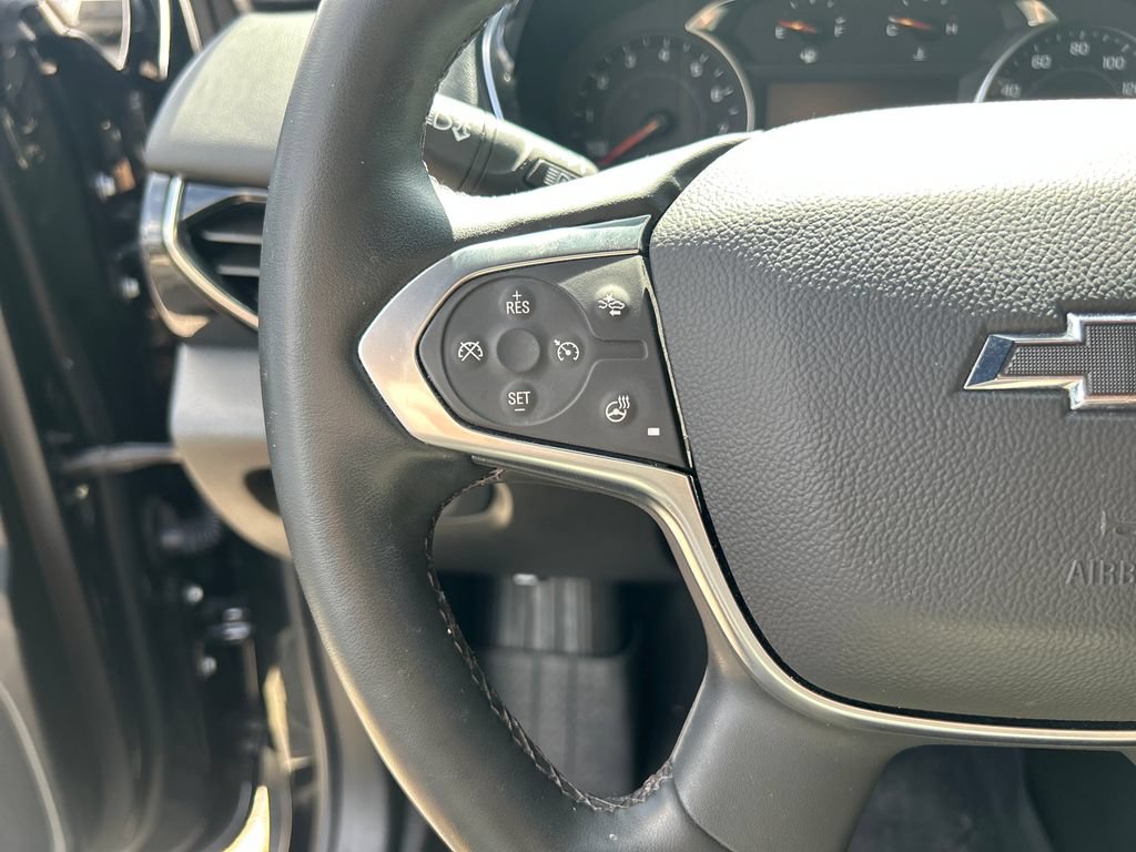 Used 2023 Chevrolet Traverse RS FWD image 22