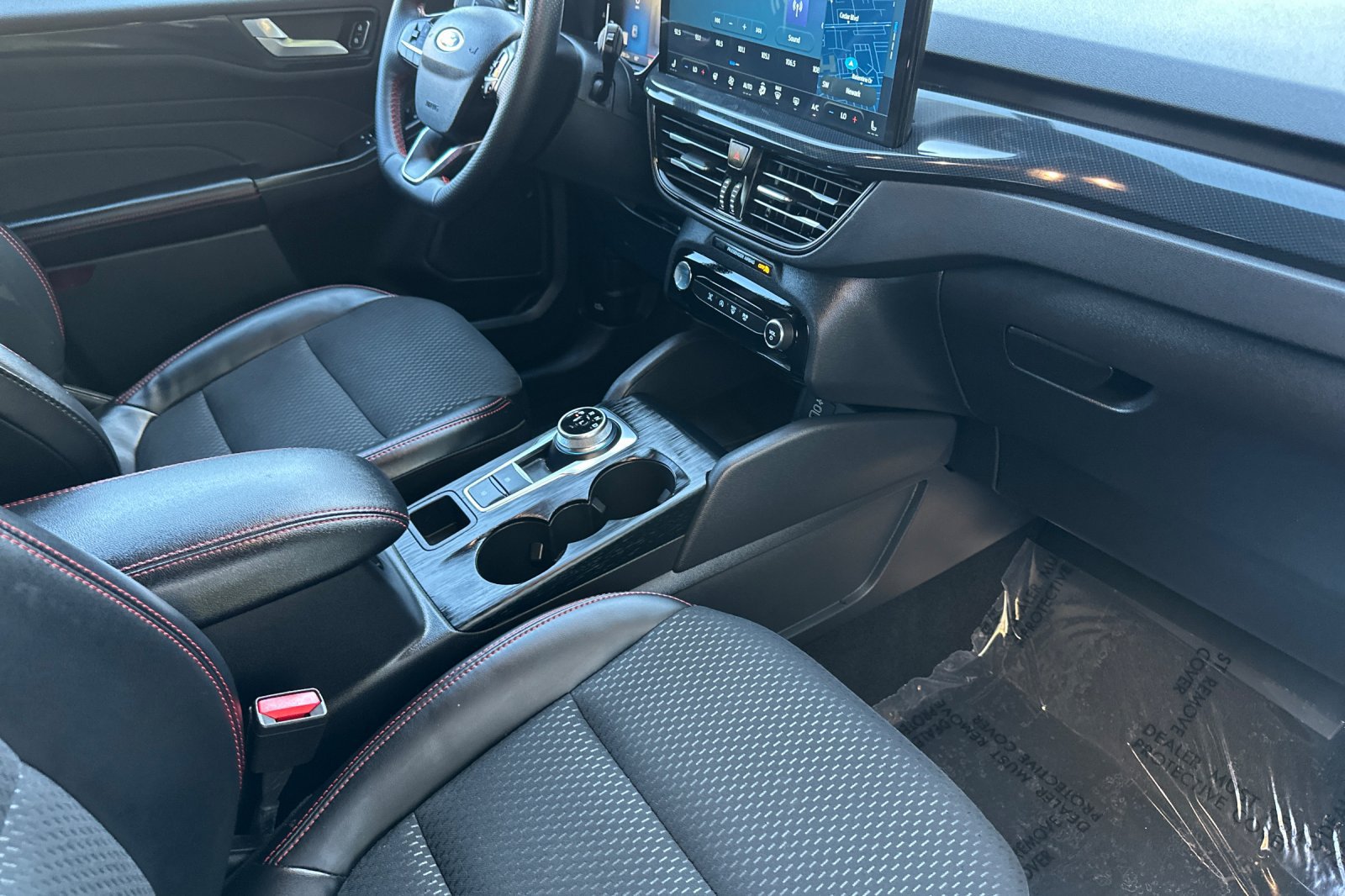 Certified 2025 Ford Escape ST-Line w/ Tech Pack #1 FWD image 18