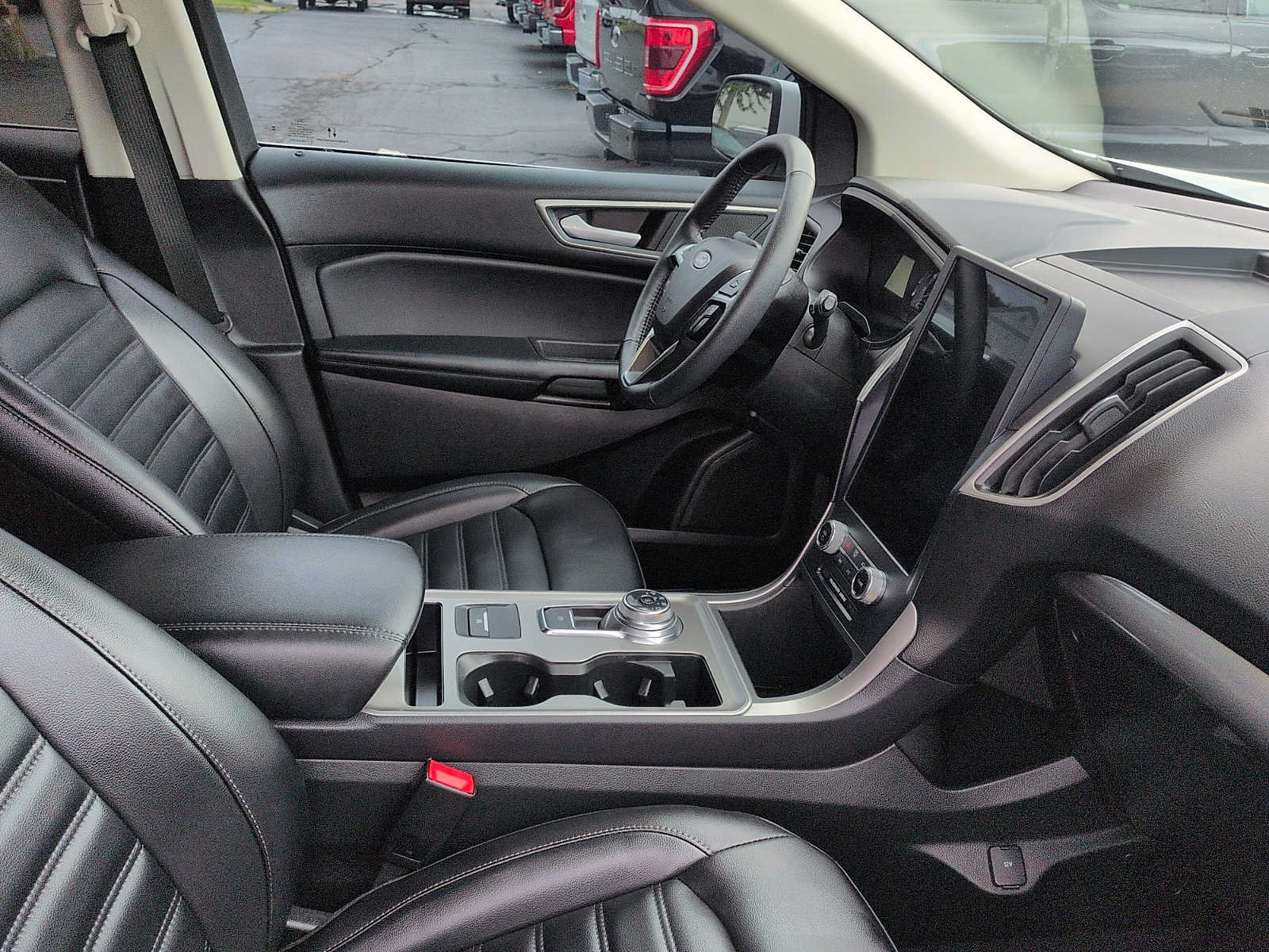 Certified 2024 Ford Edge SEL AWD/4WD image 10