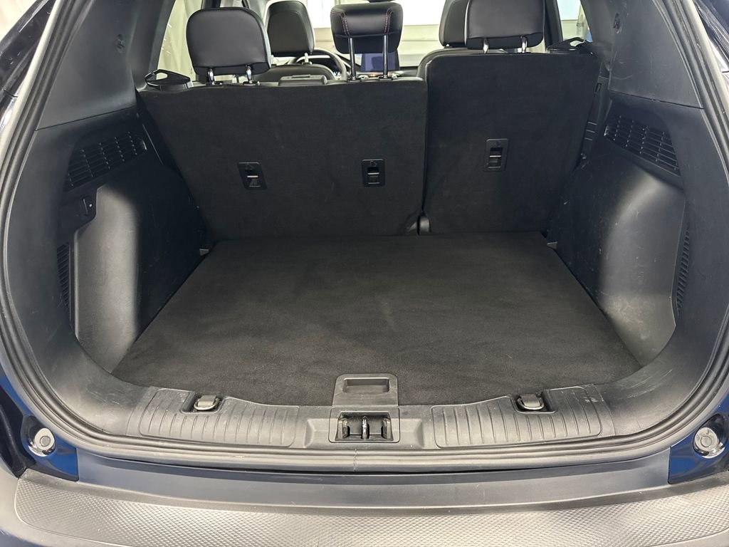 Certified 2022 Ford Escape SEL w/ SEL Stealth AWD Package image 27