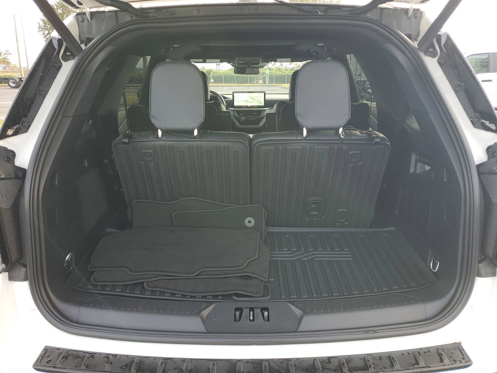 Certified 2025 Ford Explorer ST w/ Sun And Sound Package image 7