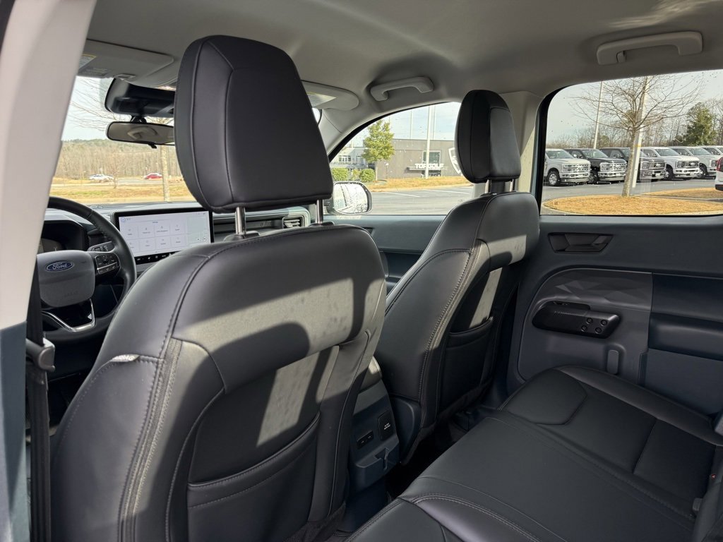 Certified 2025 Ford Maverick Lariat w/ Black Appearance Package image 25