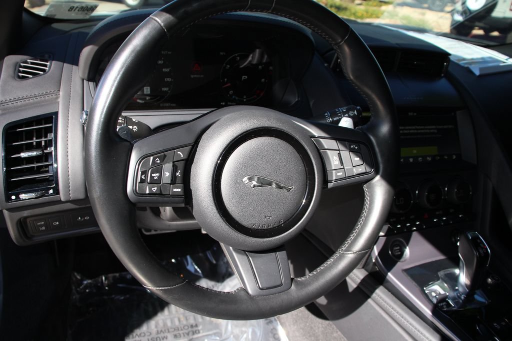 Used 2022 Jaguar F-TYPE Coupe RWD image 16