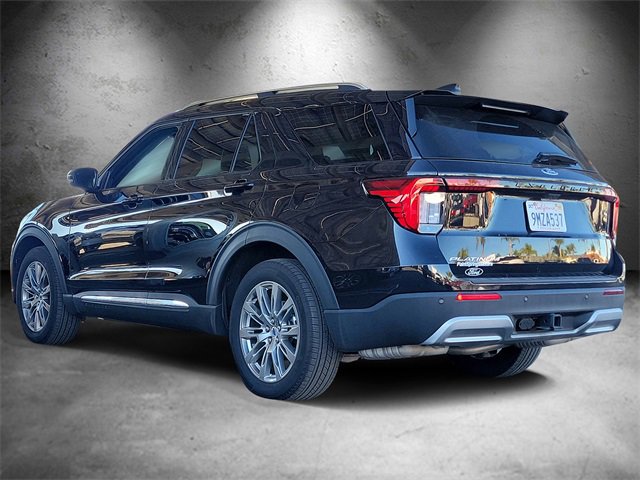 Certified 2025 Ford Explorer Platinum image 4