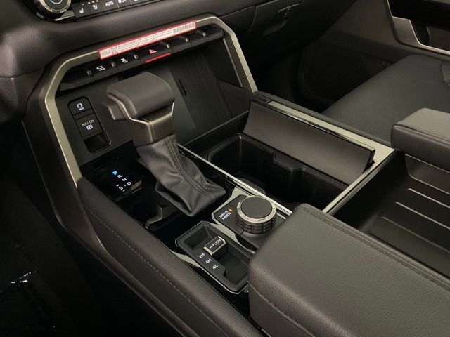 Used 2025 Toyota Sequoia Platinum image 19