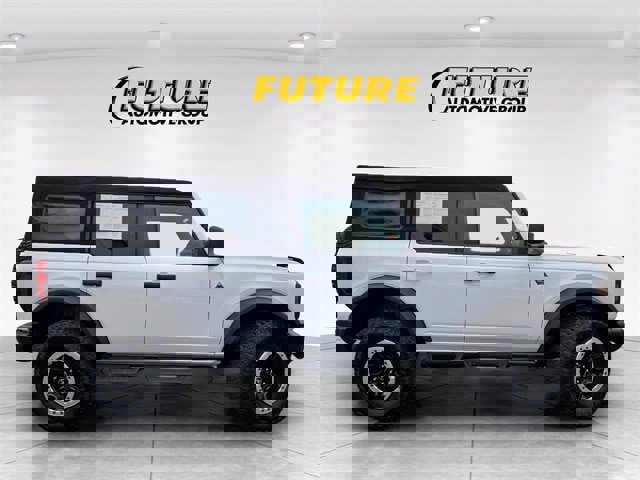 Certified 2023 Ford Bronco Black Diamond w/ Sasquatch Package image 2